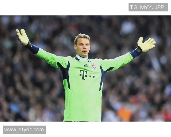 诺伊尔：从守门员到传奇的足球之路与无畏精神